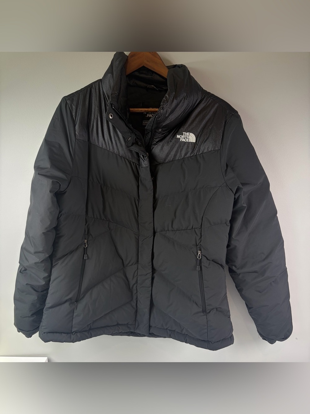 The North Face 650 Black Puffer Zip Jacket Women's Size Large